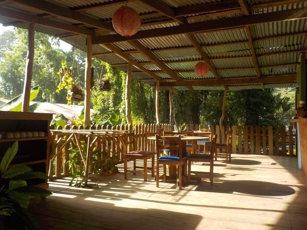 Talamanca Cabins Кахуіта Екстер'єр фото