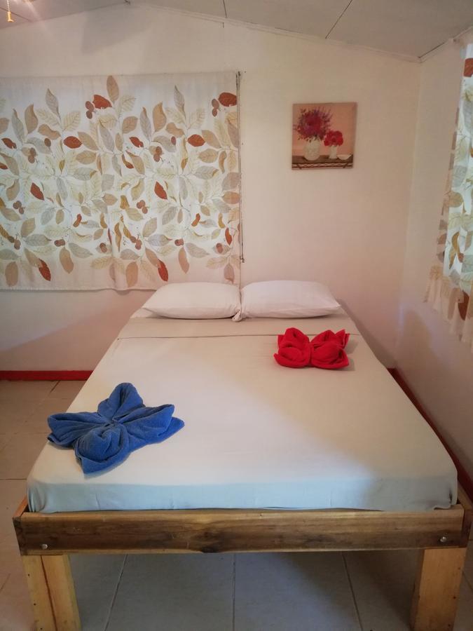 Talamanca Cabins Кахуіта Екстер'єр фото