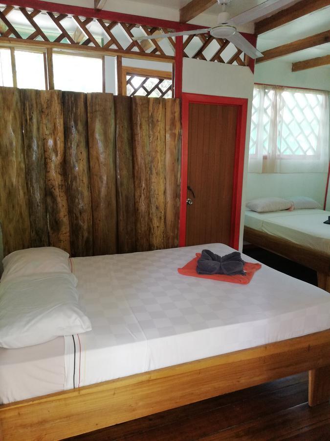 Talamanca Cabins Кахуіта Екстер'єр фото